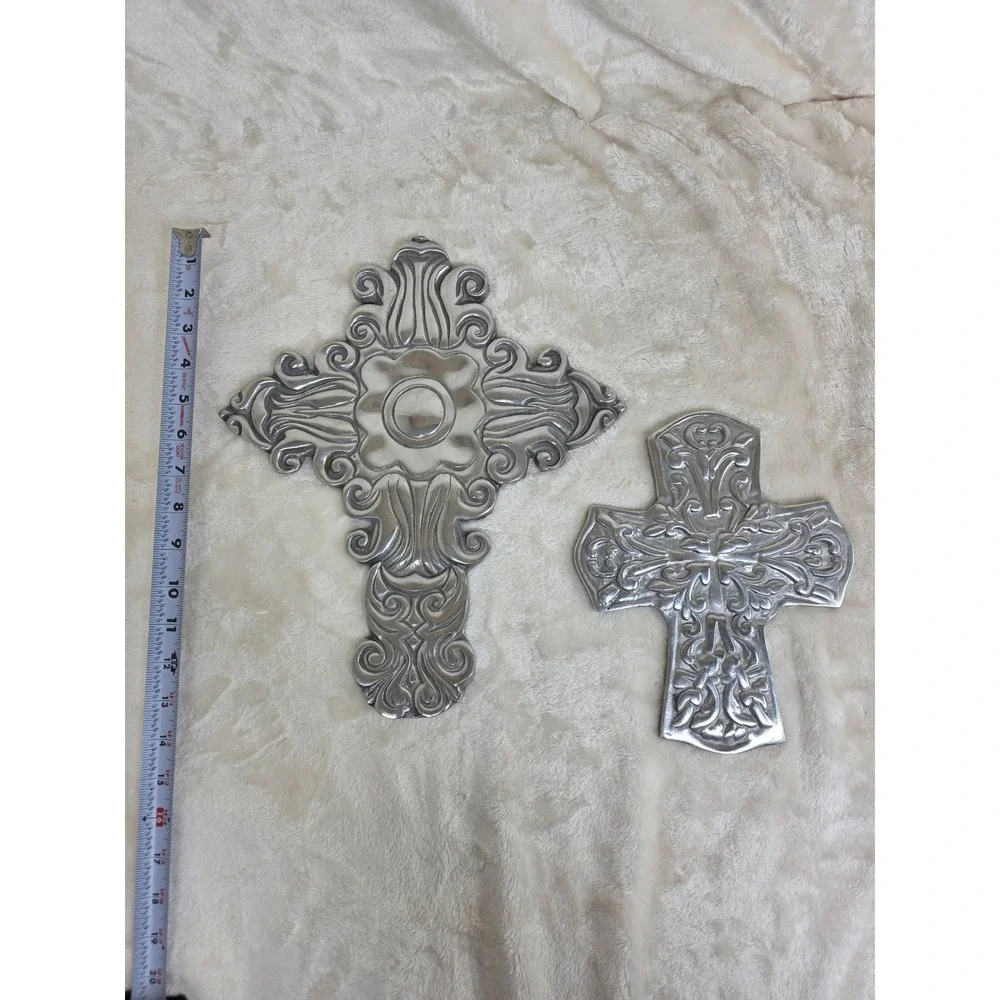 Lot of 2 Ornate Metal Cross Wall Decor Art‎